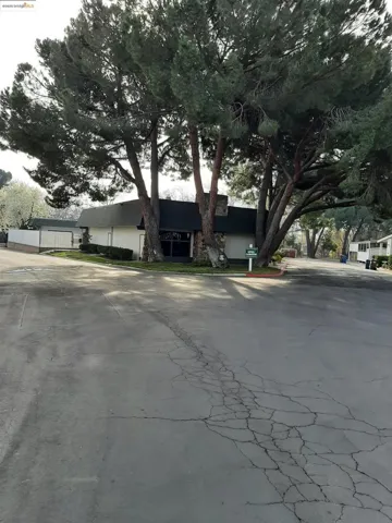 56 Creekside Dr, Antioch, California 94509-4415