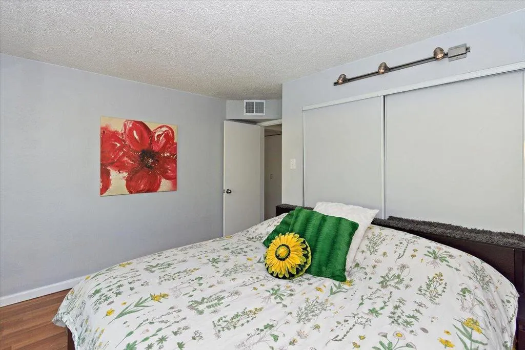 720 Desert Way, Palm Springs, California 92264 home-pic-15