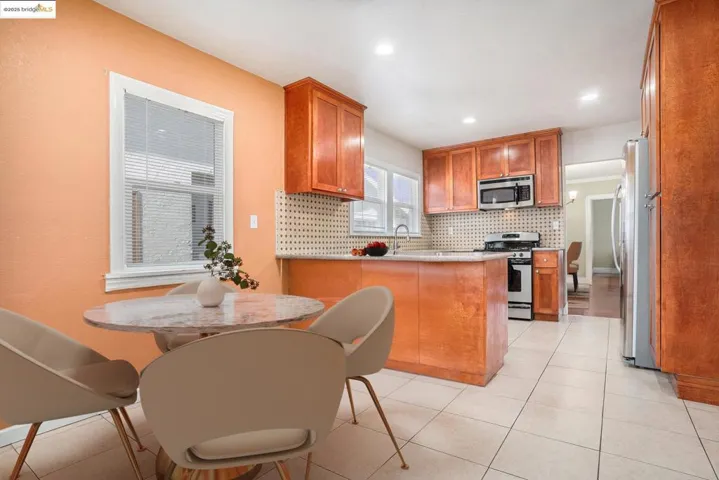 2532 83rd Ave, Oakland, California 94605
