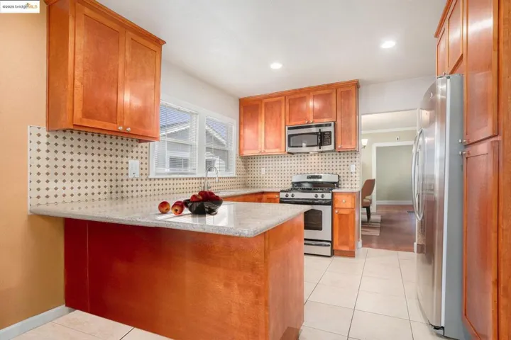 2532 83rd Ave, Oakland, California 94605