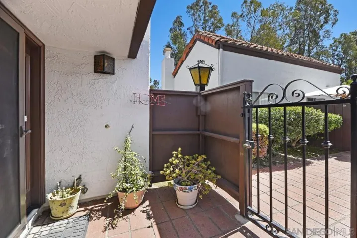 16495 Caminito Vecinos 70, San Diego, California 92128
