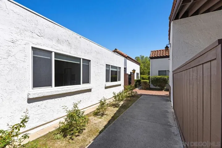 16495 Caminito Vecinos 70, San Diego, California 92128