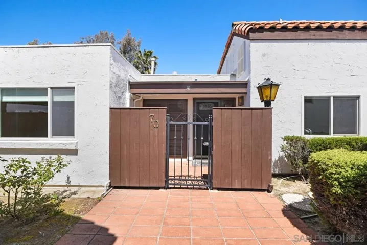 16495 Caminito Vecinos 70, San Diego, California 92128