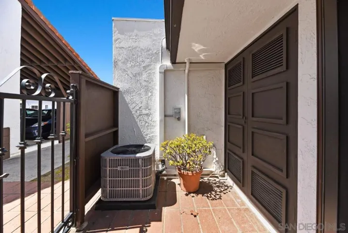 16495 Caminito Vecinos 70, San Diego, California 92128