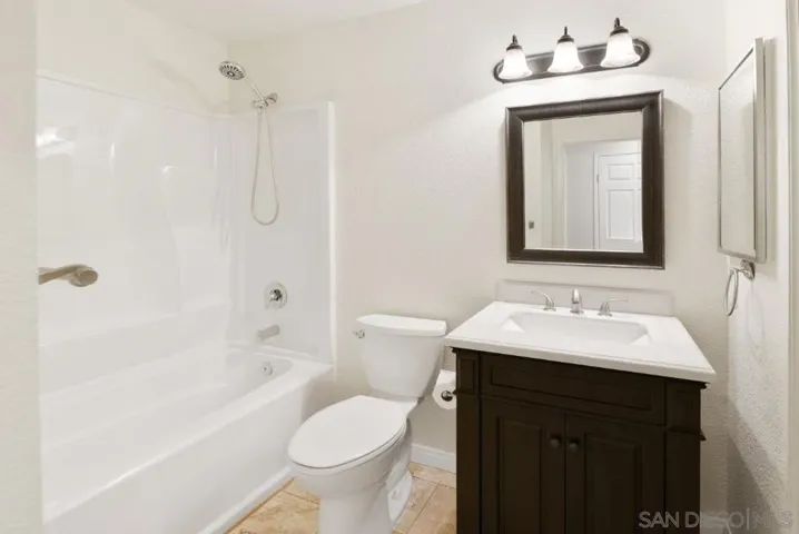 16495 Caminito Vecinos 70, San Diego, California 92128
