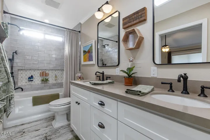 42113 Village 42 Camarillo CA-large-029-