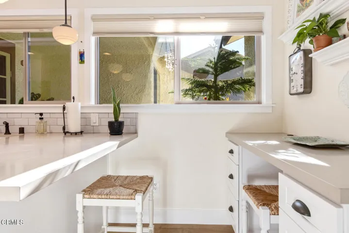 42113 Village 42 Camarillo CA-large-023-