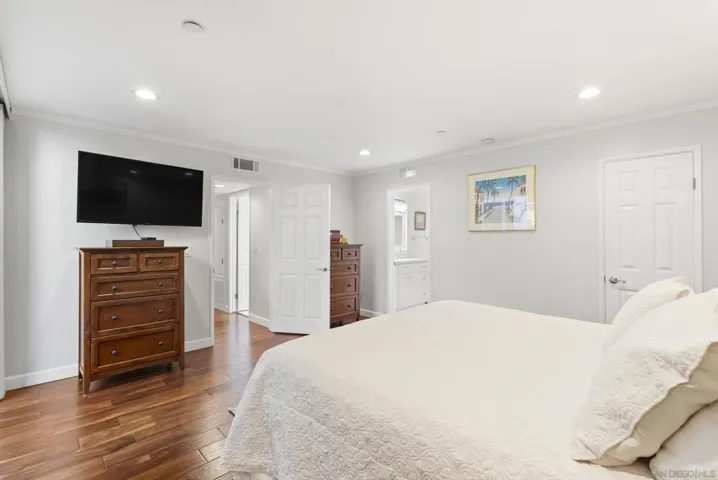 750 State St 124, San Diego, California 92101