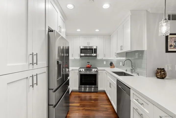 750 State St 124, San Diego, California 92101