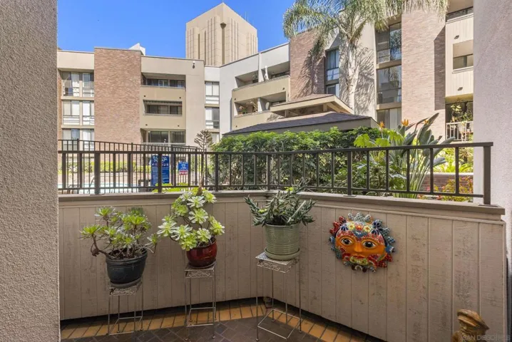 750 State St 124, San Diego, California 92101