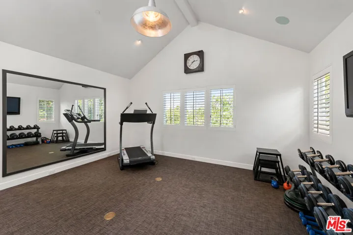 1319 Amalfi Drive, Pacific Palisades, California 90272