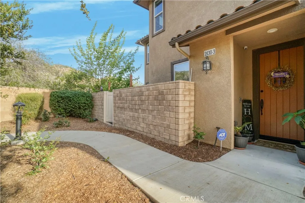 2430 Ascending Oaks Lane 3, Simi Valley, California 93063 home-pic-8