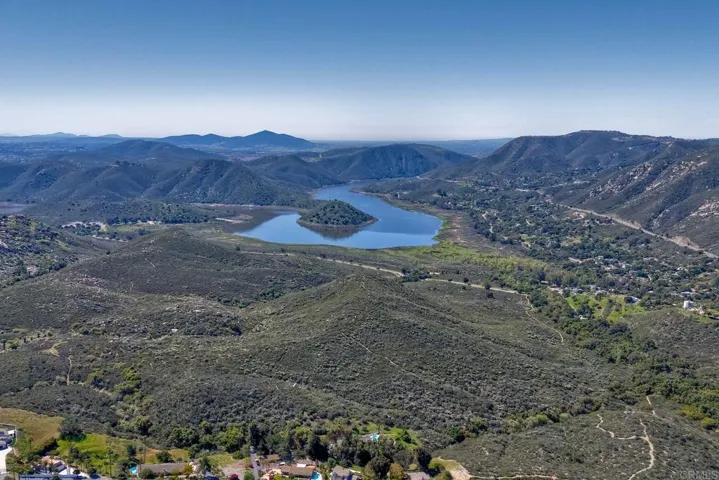2013 Lundy Lake Drive, Escondido, California 92029