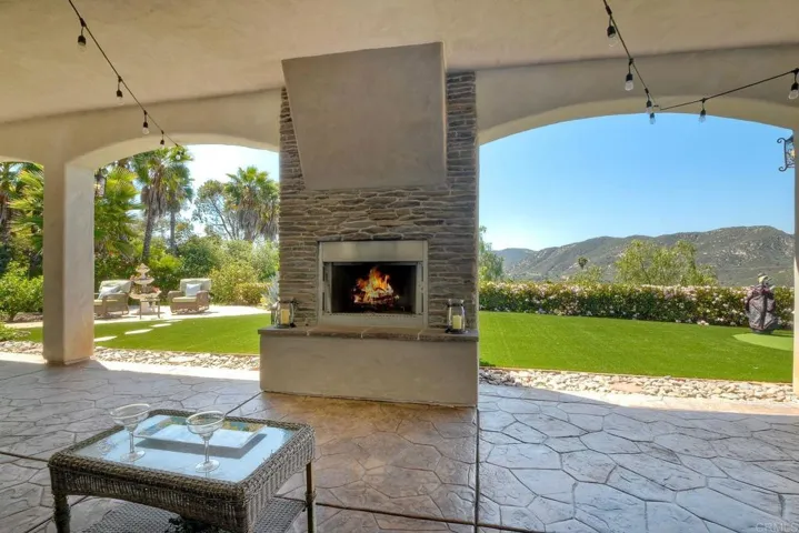 2013 Lundy Lake Drive, Escondido, California 92029
