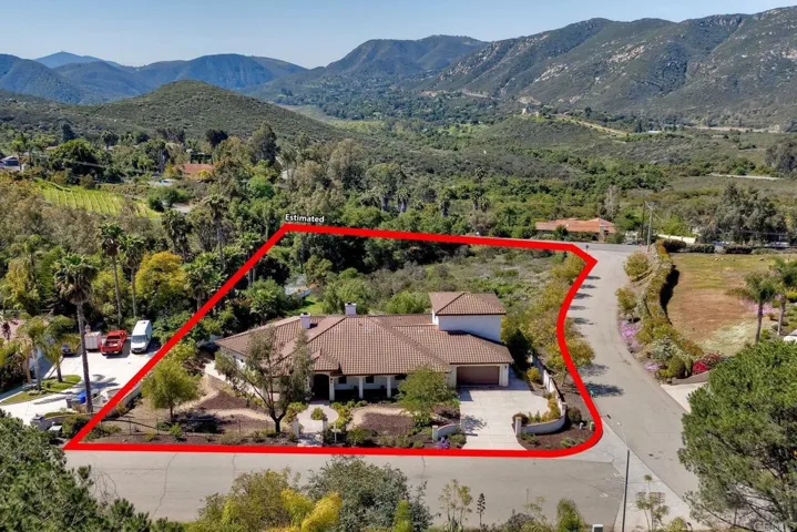 2013 Lundy Lake Drive, Escondido, California 92029