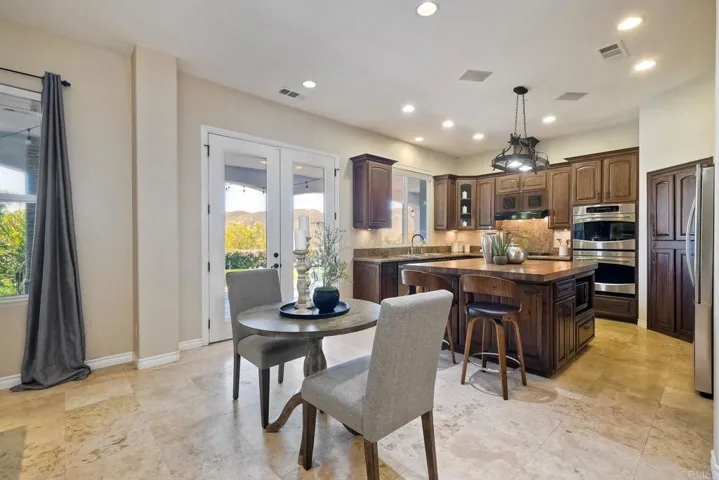2013 Lundy Lake Drive, Escondido, California 92029
