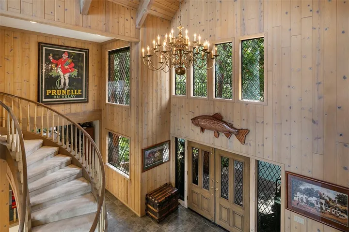 27990 Peninsula Drive N, Lake Arrowhead, California 92352