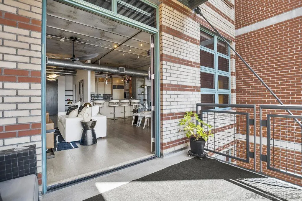 877 Island Ave 806, San Diego, California 92101 home-pic-8