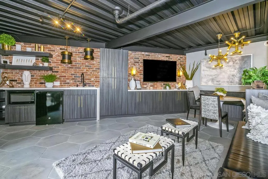 877 Island Ave 806, San Diego, California 92101 home-pic-49