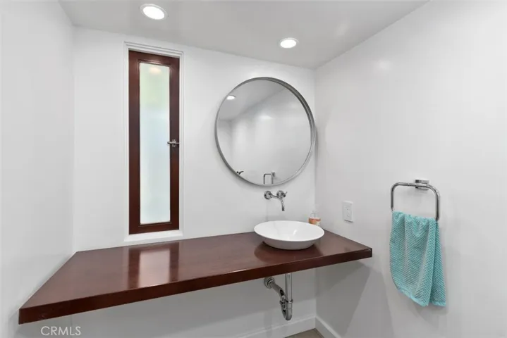 325 Diamond Street, Laguna Beach, California 92651