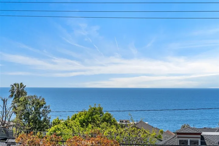 325 Diamond Street, Laguna Beach, California 92651