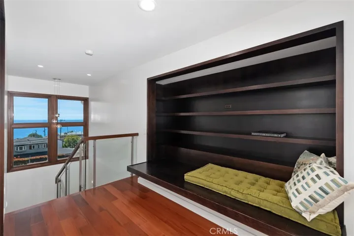 325 Diamond Street, Laguna Beach, California 92651
