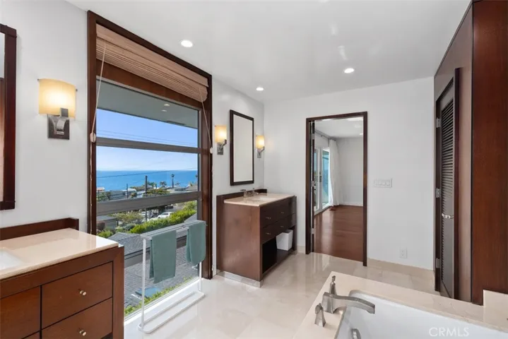 325 Diamond Street, Laguna Beach, California 92651