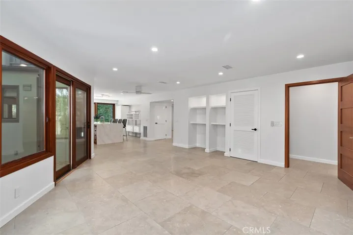 325 Diamond Street, Laguna Beach, California 92651