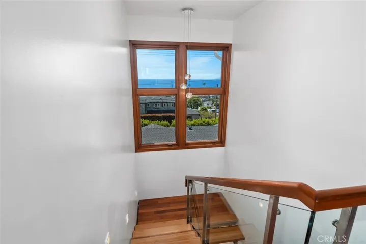 325 Diamond Street, Laguna Beach, California 92651