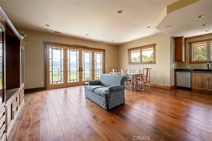 1015 Rimrock Lane, San Luis Obispo, California 93401