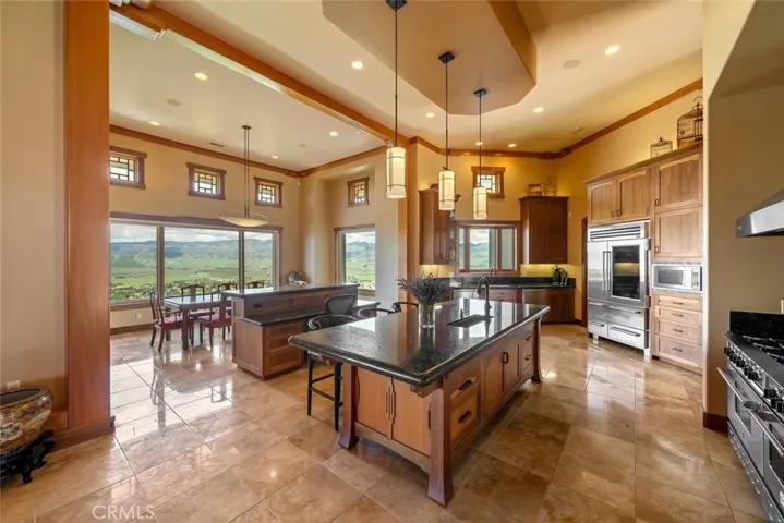 1015 Rimrock Lane, San Luis Obispo, California 93401