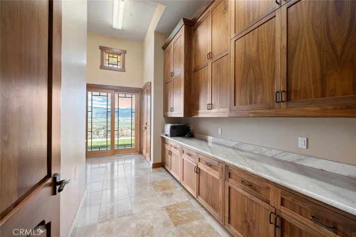 1015 Rimrock Lane, San Luis Obispo, California 93401