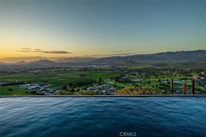 1015 Rimrock Lane, San Luis Obispo, California 93401