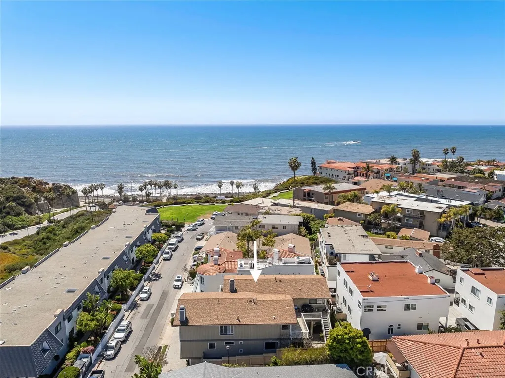 236 Avenida Lobiero, San Clemente, California 92651, 6 Bedrooms Bedrooms, ,7 BathroomsBathrooms,Residential,For Sale,Avenida Lobeiro,LG25075864