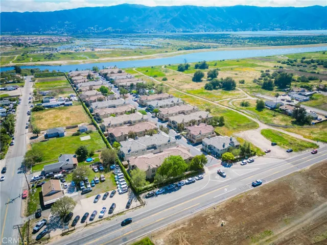 2006 Lakeshore Drive, Lake Elsinore, California 92530