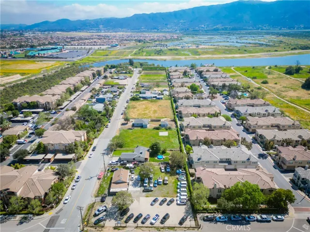 2006 Lakeshore Drive, Lake Elsinore, California 92530