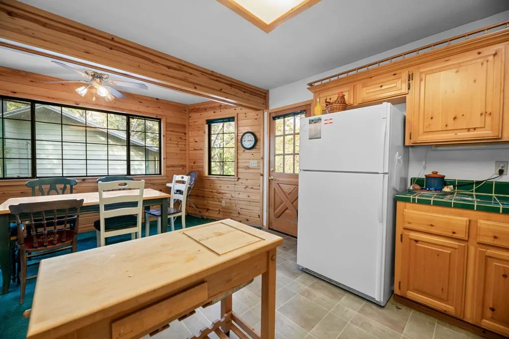 1464 Rockspray Drive, Big Bear, California 92315 home-pic-10