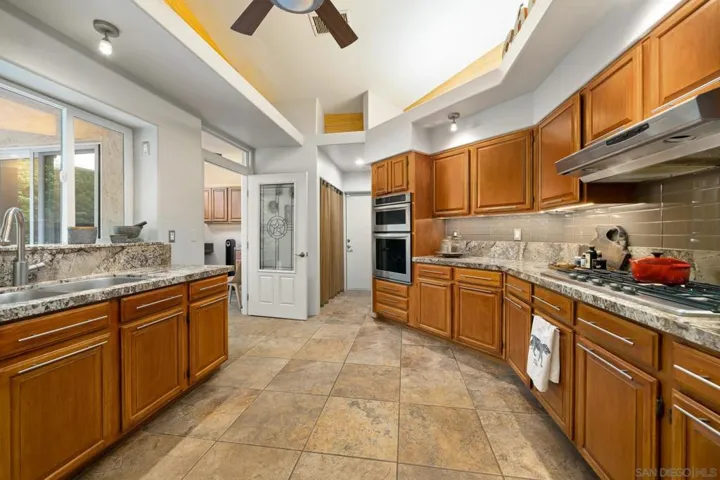 68375 Tachevah Dr, Cathedral City, California 92234