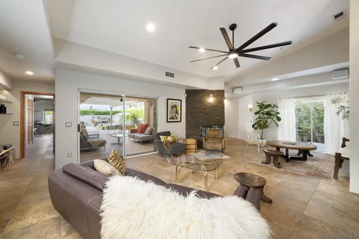 68375 Tachevah Dr, Cathedral City, California 92234