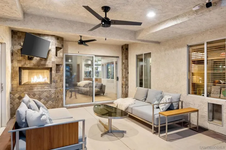 68375 Tachevah Dr, Cathedral City, California 92234