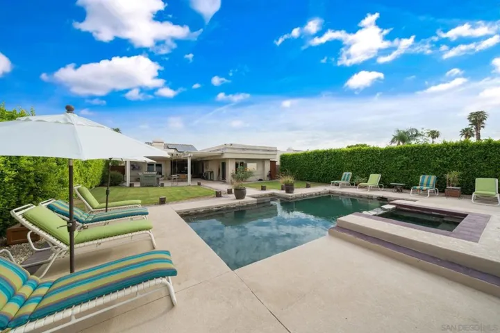 68375 Tachevah Dr, Cathedral City, California 92234