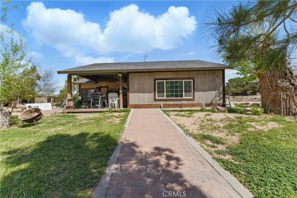 20130 Monte Vista Road, Apple Valley, California 92308 home-pic-49