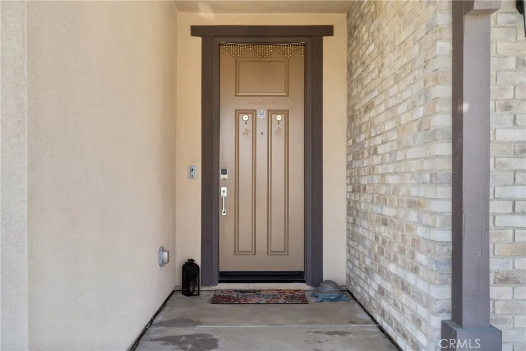 16614 Trailblazer Avenue, Chino, California 91708 home-pic-5