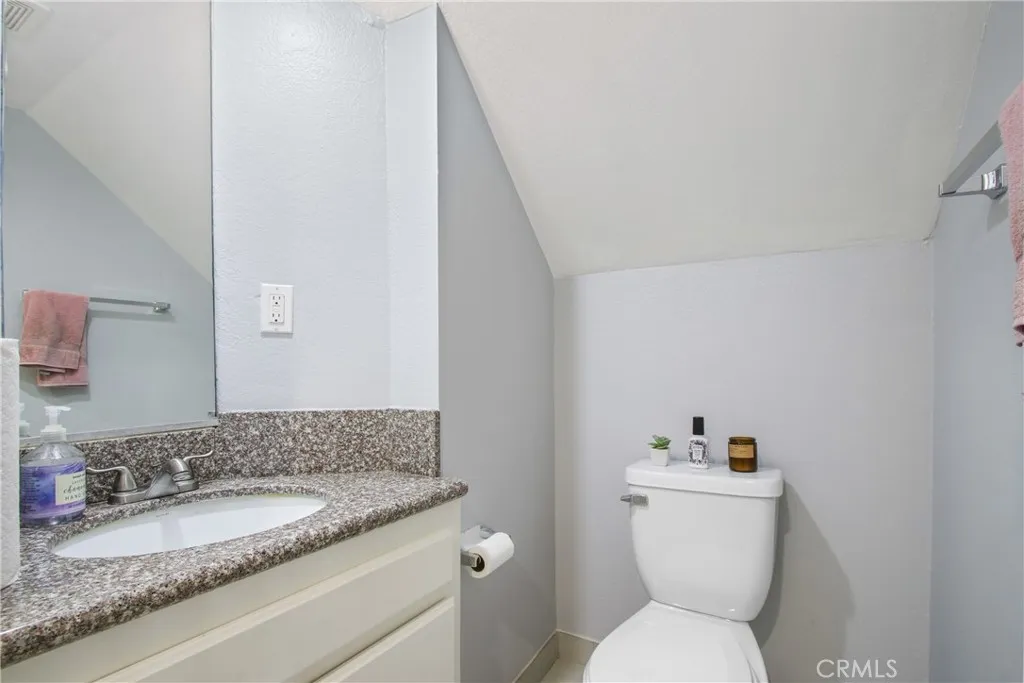 1430 S Point View Street 107, Los Angeles, California 90035 home-pic-7