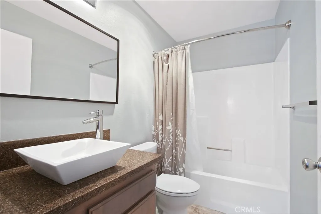 1430 S Point View Street 107, Los Angeles, California 90035 home-pic-12