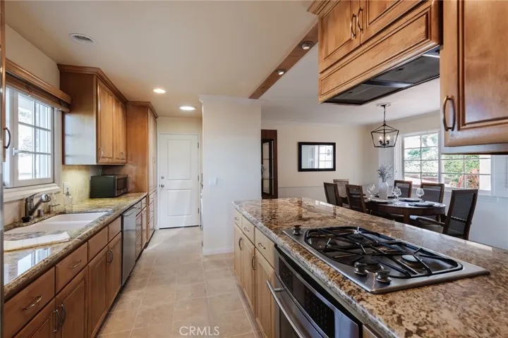 6528 Abbottswood Drive, Rancho Palos Verdes, California 90275