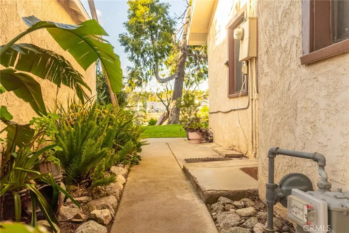 31642 Avenue E, Yucaipa, California 92399