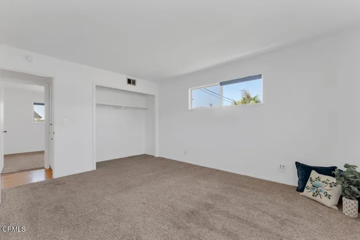 1882 Rowland Ave- HsHProd-38