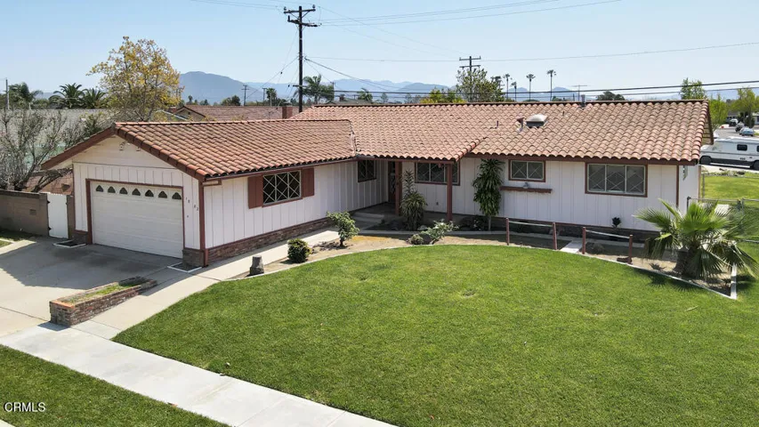 1882 Rowland Ave- HsHProd-12