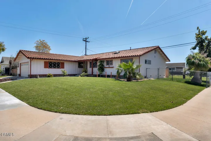 1882 Rowland Ave- HsHProd-51